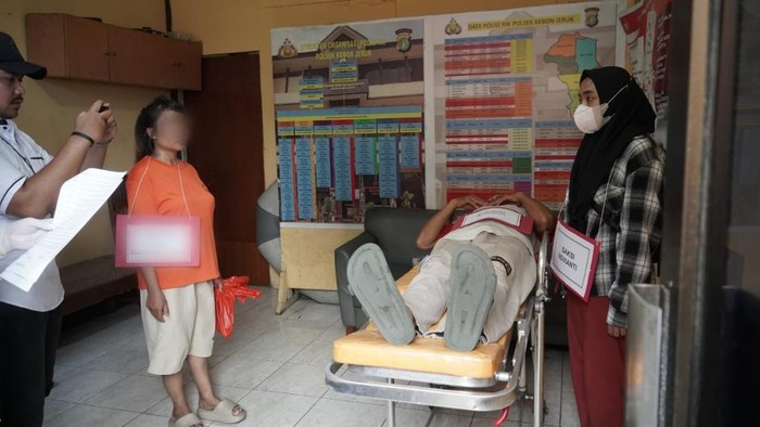 alt="aksi balas dendam wanita gegerkan warga"