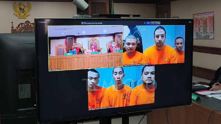 Ammar Zoni mendapat izin hakim untuk hadir dalam sidang pembuktian di Jakarta