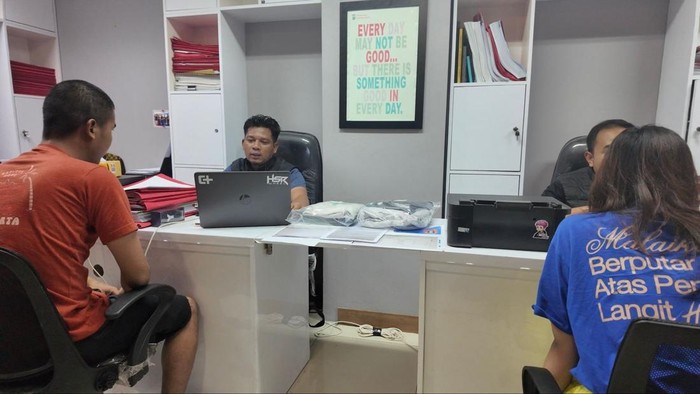 Kasir minimarket di Soetta mencuri uang dan dipakai pacar untuk judi online