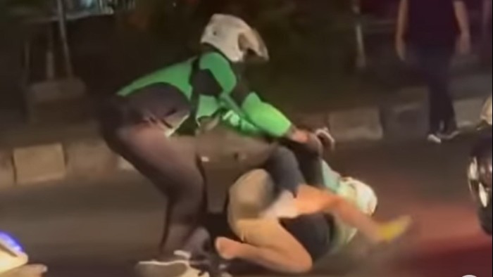 Driver ojol yang terlibat baku hantam setelah lawan arah