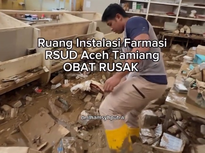 Kondisi RSUD Aceh Tamiang terendam lumpur akibat bencana