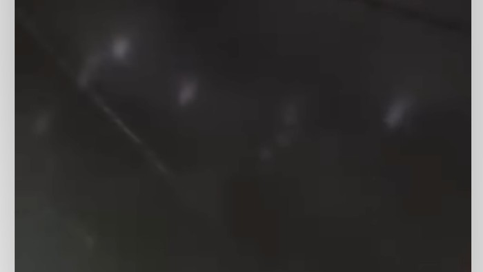 cahaya bergerak di langit Depok viral menurut penjelasan BRIN