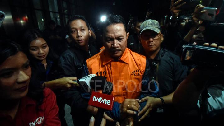 KPK melakukan penggeledahan di Kantor Dinas Pendidikan Kota Madiun