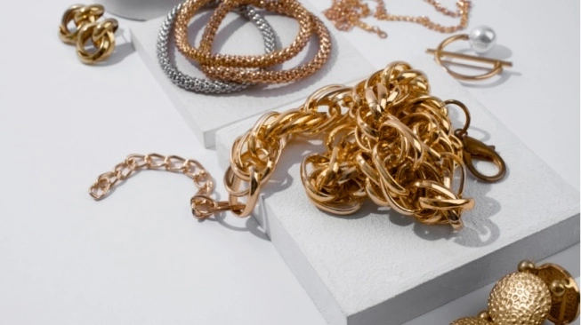 Ibu menjual emas koleksi 23 tahun lalu dengan nilai meningkat drastis