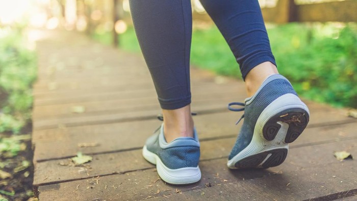 Jalan kaki cepat sebagai aktivitas yang bantu panjang umur