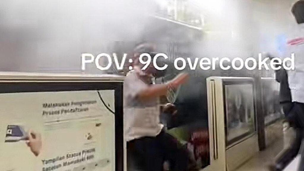 Proses evakuasi pemotor masuk jurang di Cianjur setelah disalip moge