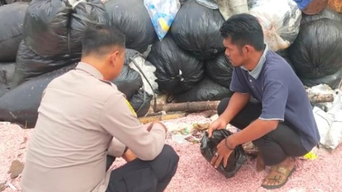 cacahan rp 100 ribu ditemukan di tps bekasi dan dipastikan asli