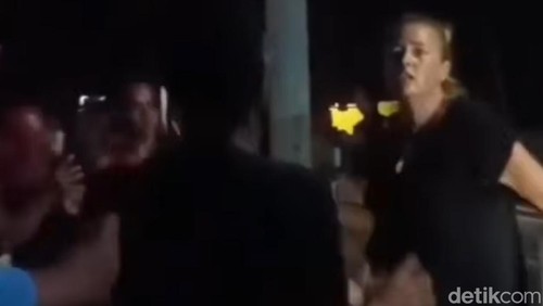 Suasana kawasan wisata Gili Trawangan NTB lokasi viral bule wanita mengamuk di musala